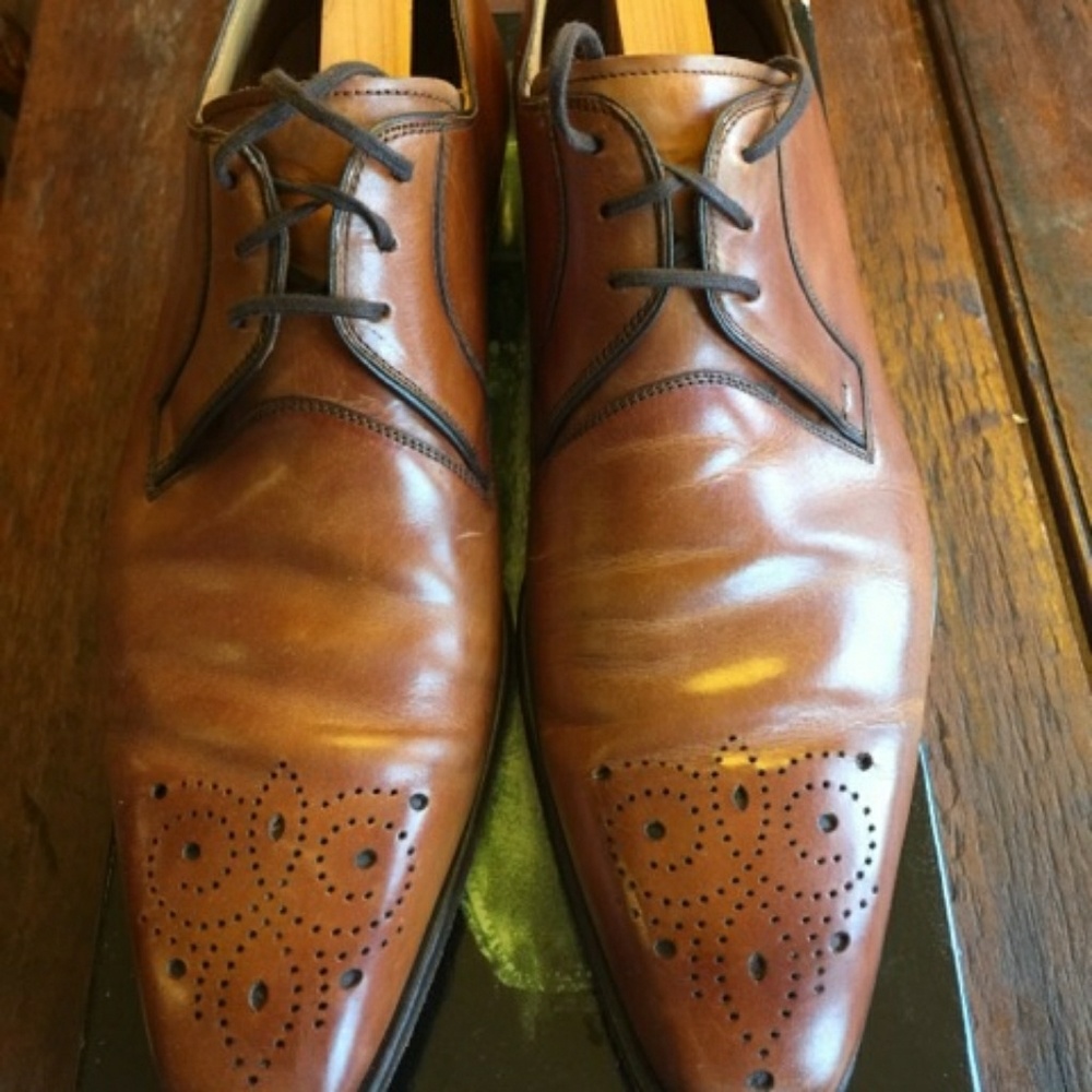 Size 10 men's Magnanni Shoes in cognac